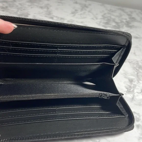 Vieta Llama Print Wallet NWT - Picture 2 of 10